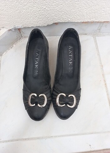 37 Beden siyah dolfu topuklu ayakkabı