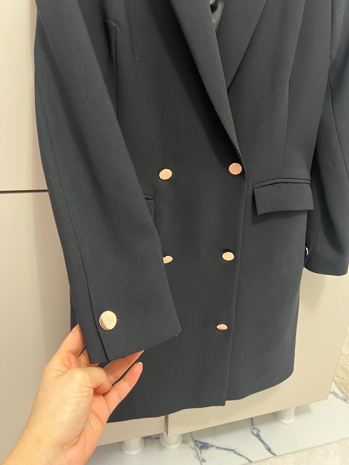 Düğmeli Siyah Midi Kadın Blazer elbise - Görsel 3