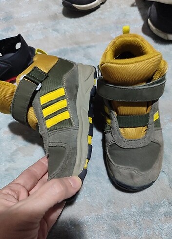 26 Beden haki Renk Adidas bot ayakkabı
