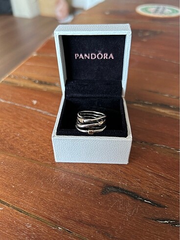 Pandora Pandora altın halkalı yüzük