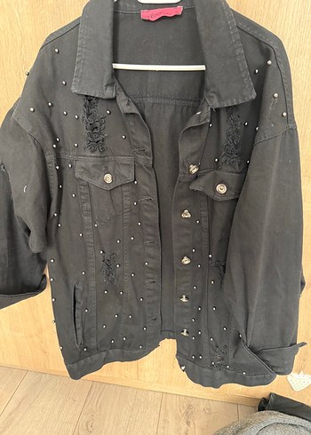 Siyah Düğmeli Kadın Denim Ceket