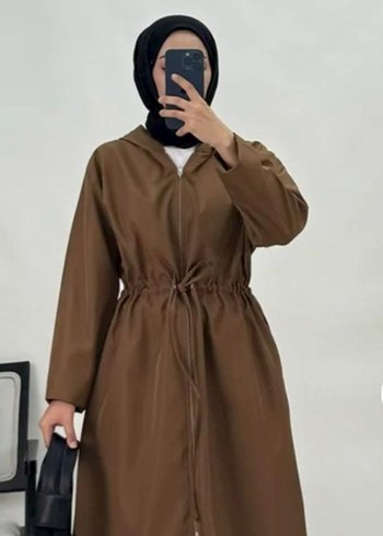 46 Beden kahverengi Renk 46 beden uzunluk 115 göğüs 58 etiketli