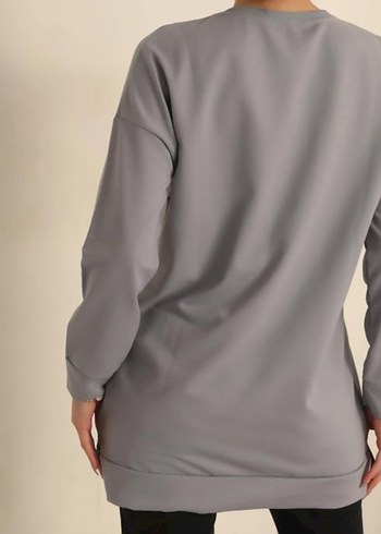 46 Beden gri Renk 46 Beden gri Kadın Uzun Kollu Salaş Tunik boyu 87 etiketli