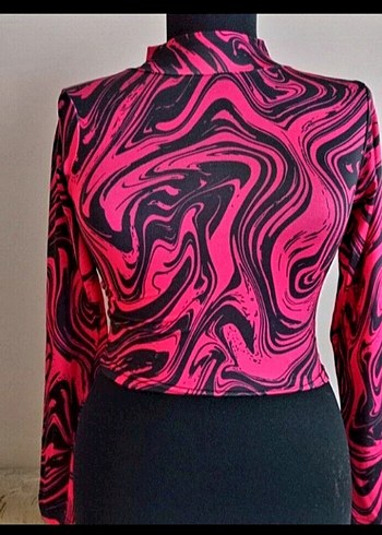 Pembe Desenli Uzun Kollu Bluz
