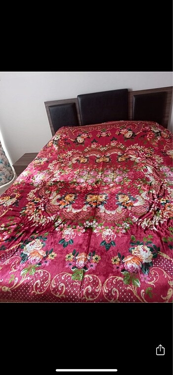 Çift kişilik vintage yatak örtüsü.