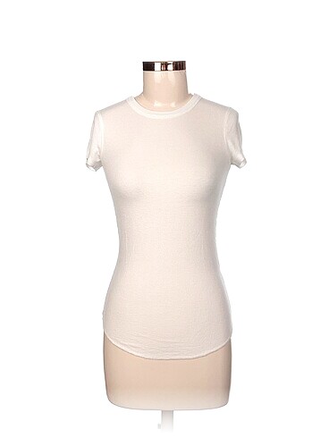 Zara T-shirt %70 İndirimli.