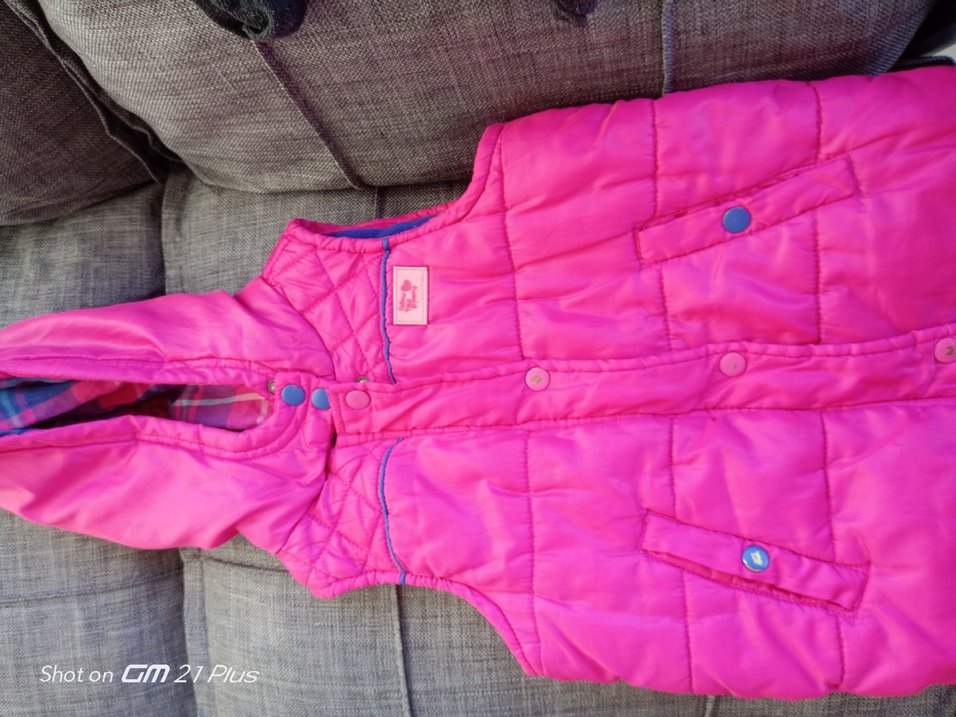 Pembe Düğmeli Kız Yeleği - Görsel 2