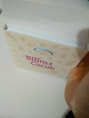 Arkalı önlü bilim çocuk