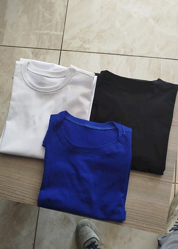 3 adet;beyaz mavi yeşil tshirt
