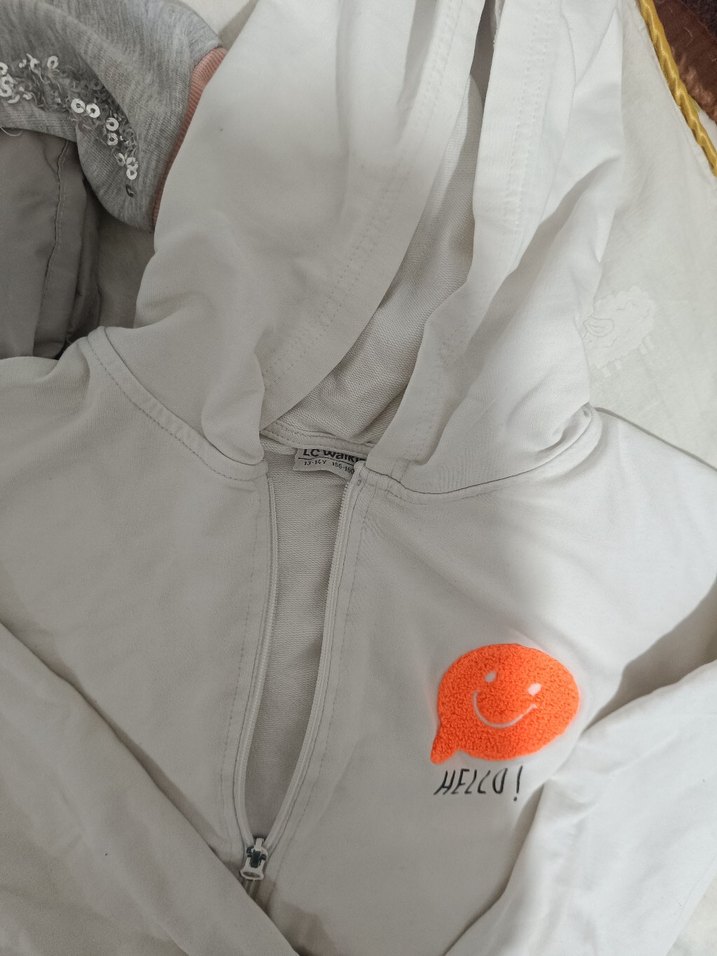 Beyaz Kapüşonlu Fermuarlı çocuk Ceket - Görsel 2