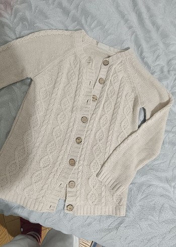 Düğmeli Beyaz Triko Hırka - Görsel 2