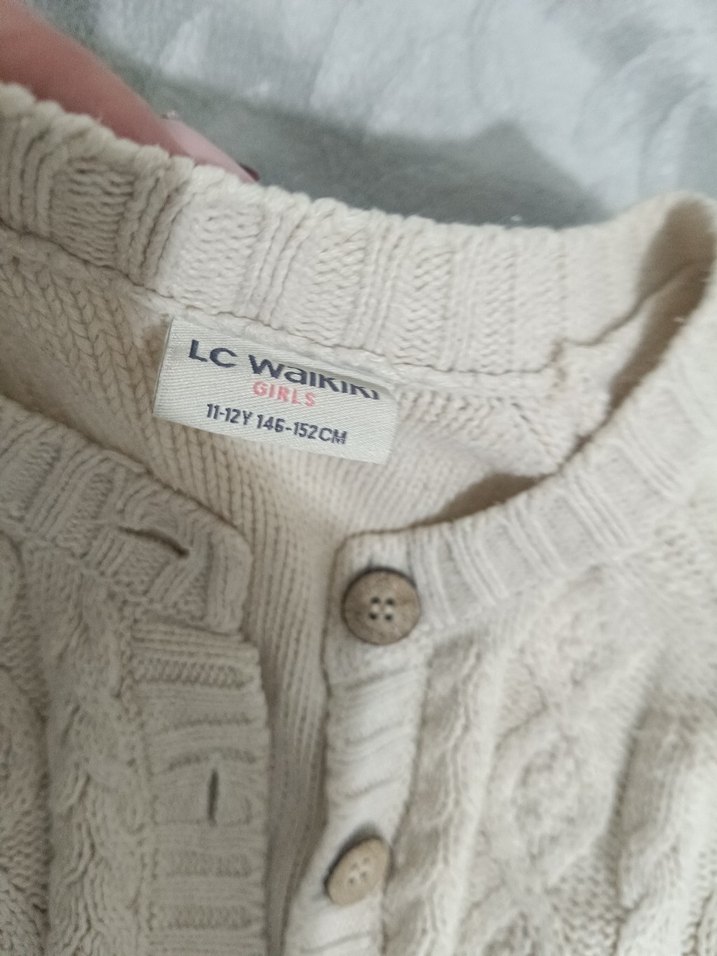 Düğmeli Beyaz Triko Hırka - Görsel 4