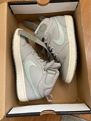 36,5 Nike court