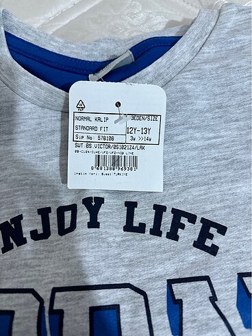 ETİKETLİ ERKEK ÇOCUK TİŞÖRTÜ - Görsel 2