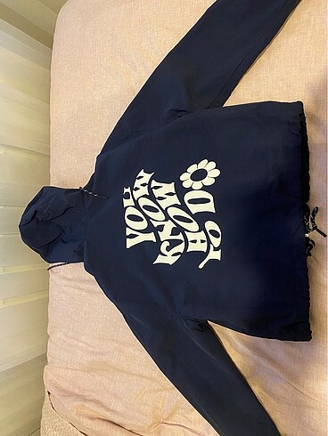 Bershka yagmurlukk yepyenidiirr