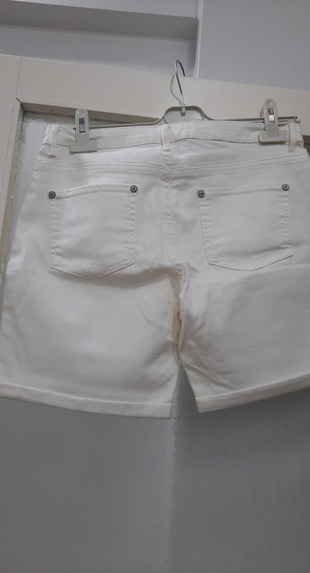 Beyaz Kadın Bermuda Şort Pamuk Regular Fit - Görsel 2