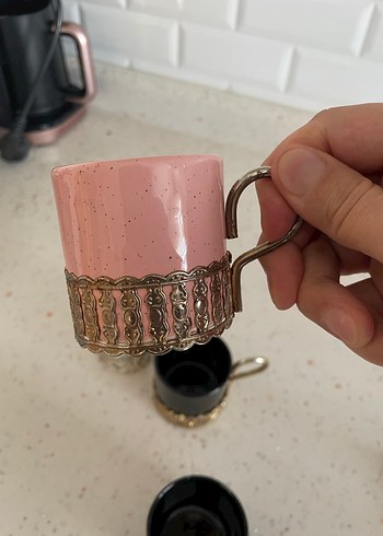Metal detaylı pembe ve siyah fincan seti - Görsel 6