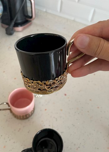 Metal detaylı pembe ve siyah fincan seti - Görsel 5