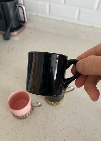 Metal detaylı pembe ve siyah fincan seti - Görsel 2