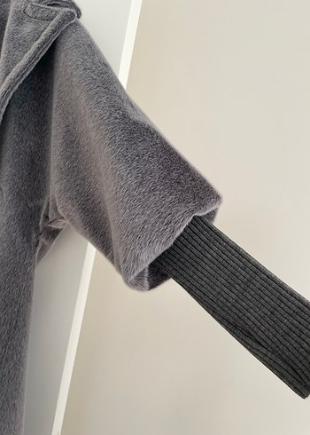 Gri Uzun Kürklü Kadın Kaban - Görsel 3