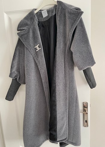 Gri Uzun Kürklü Kadın Kaban - Görsel 2