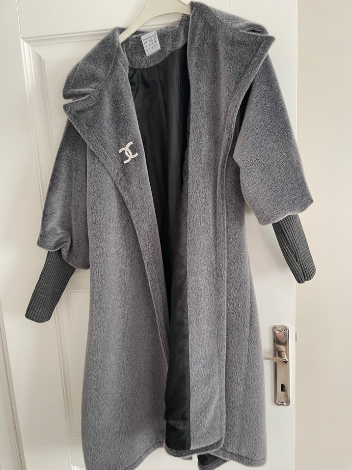 Gri Uzun Kürklü Kadın Kaban - Görsel 2