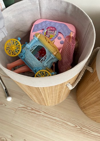 Bej Hasır Kapaklı Yuvarlak Sepet - Görsel 6