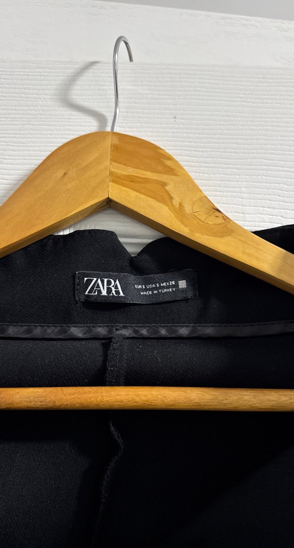 Zara Kadın Siyah Pilili Midi Kumaş Pantolon - Görsel 3