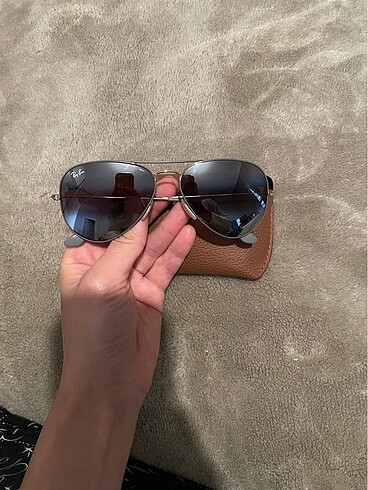 Ray-Ban orjinal güneş gözlüğü