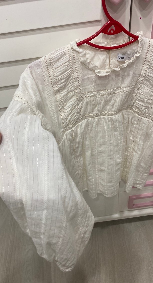 Beyaz Keten Fırfırlı Nakışlı Bohem Bluz - Görsel 2