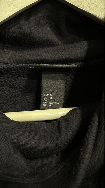H&M H&M BOĞAZLI SWEAT M AZ KULLANILMIŞ