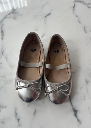 Kız Çocuk Gri Metalik Babet Ayakkabı - Görsel 2