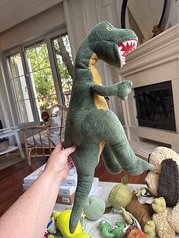 Peluş dinozor