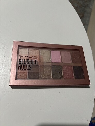 Maybelline far