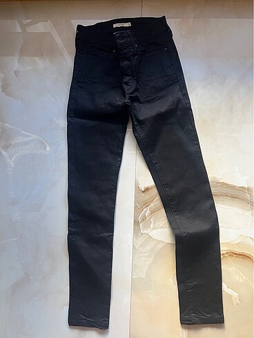 Levis skinny jeans