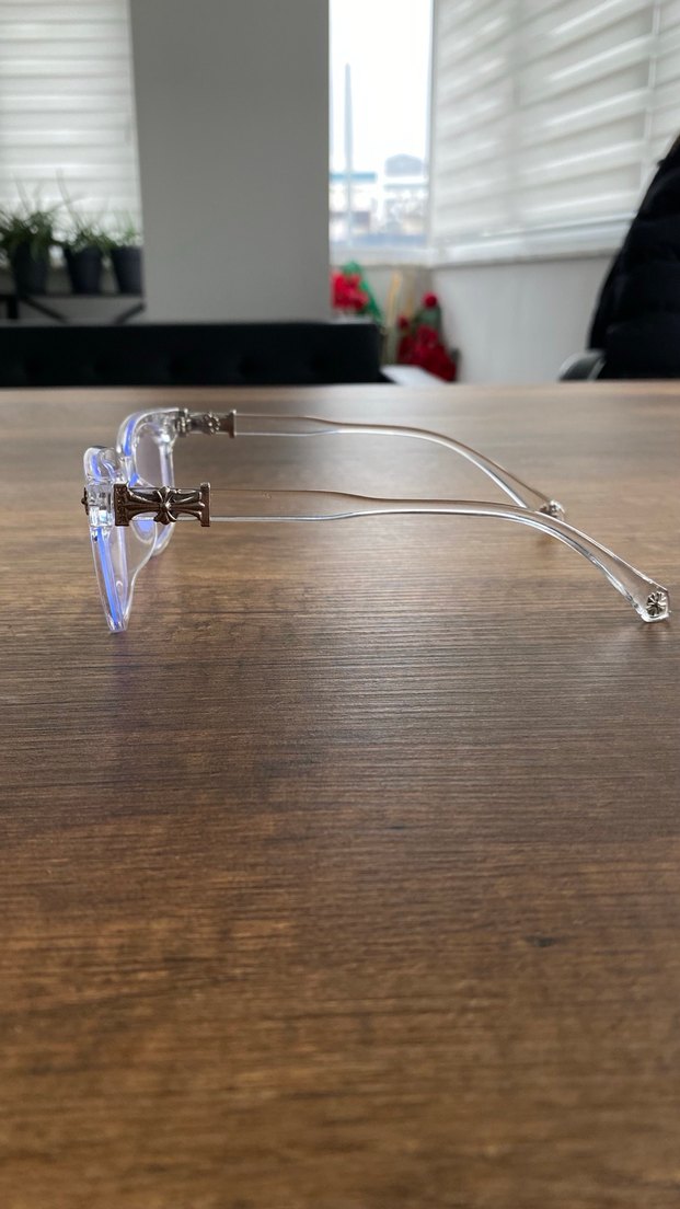 Chrome hearts şeffaf gözlük - Görsel 3