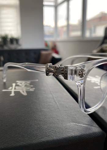 Chrome hearts şeffaf gözlük - Görsel 3