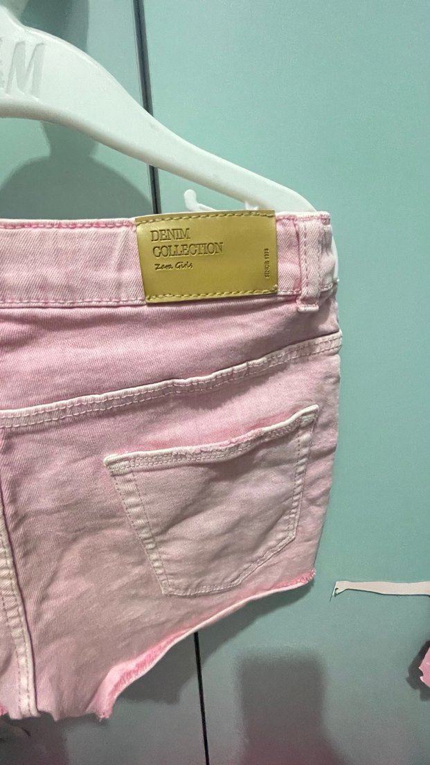 Kız Çocuk Pembe Batik Desenli Denim Şort - Görsel 4