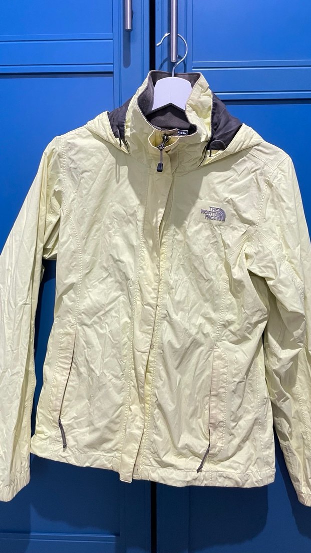 The North Face Sarı Yağmurluk yeni - Görsel 2