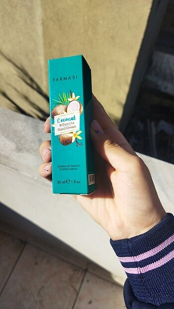 Beden Coconut hand cream