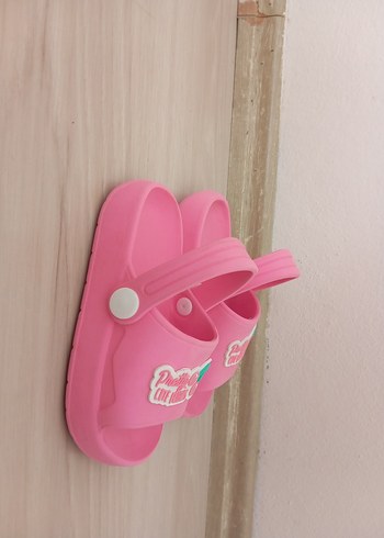 LC Waikiki Kız Çocuk Pembe Baskılı Bantlı Terlik