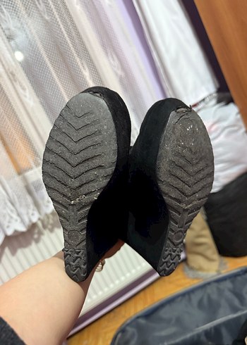 Siyah Süet Dolgu Topuklu Gotik Kadın Bot - Görsel 11