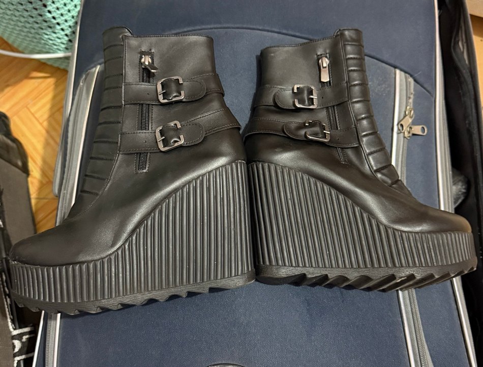 Siyah Deri Kadın Dolgu Topuklu Bot - Görsel 2