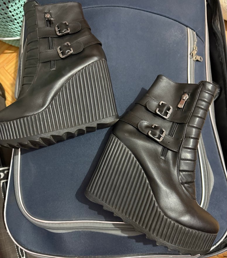 Siyah Deri Kadın Dolgu Topuklu Bot - Görsel 3