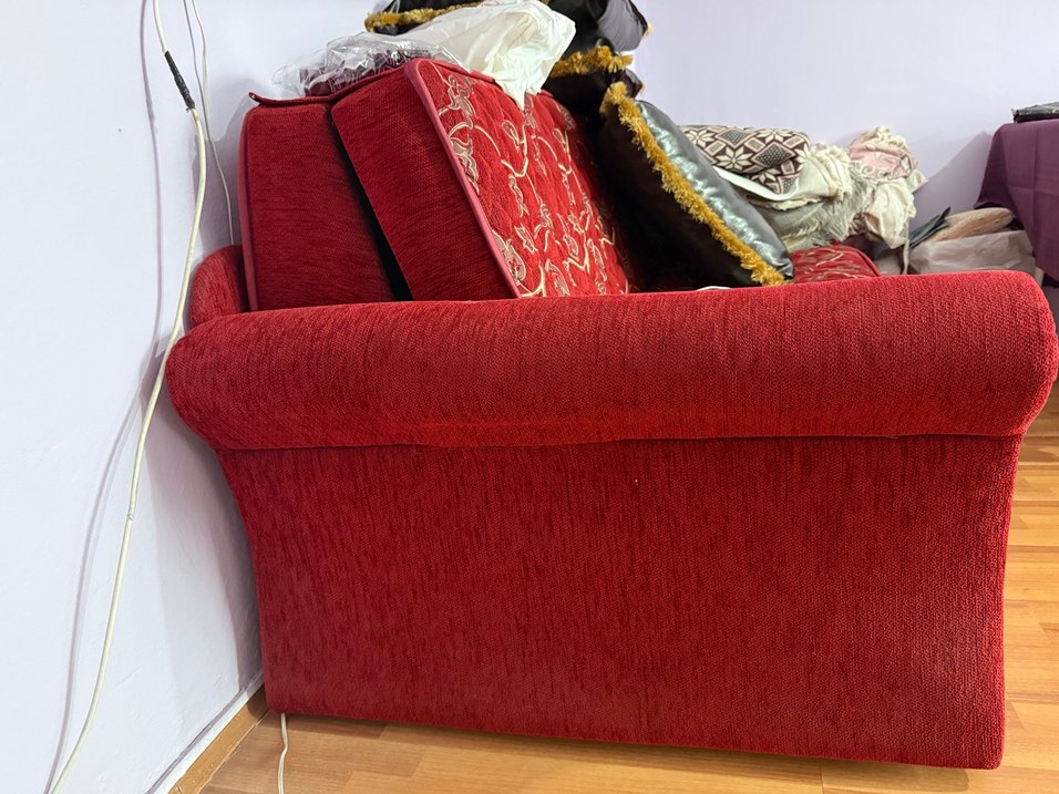 Nakışlı Kırmızı Koltuk  çift kişilik yatak olabilir - Görsel 3