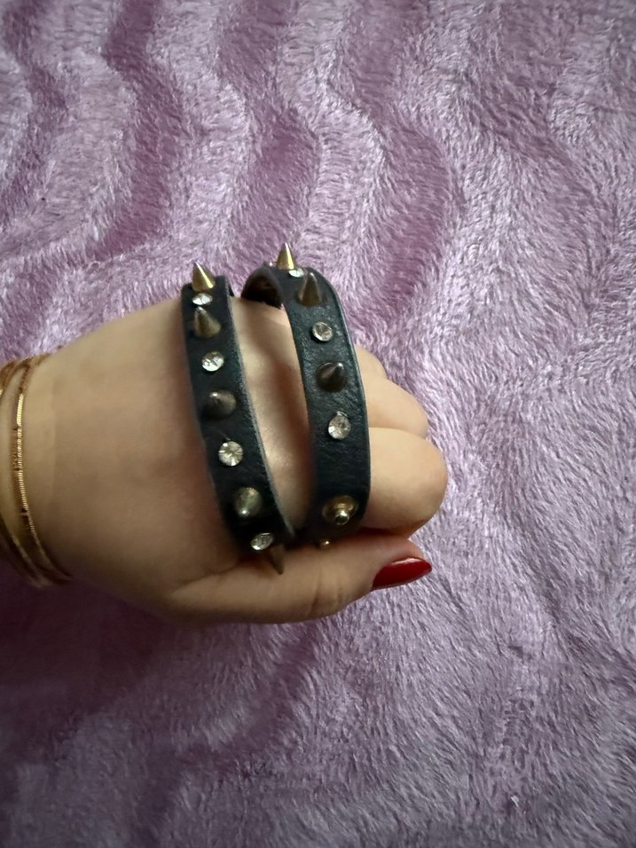 Siyah Tokalı Metal Sivri Uçlu Rock Punk Bileklik - Görsel 3