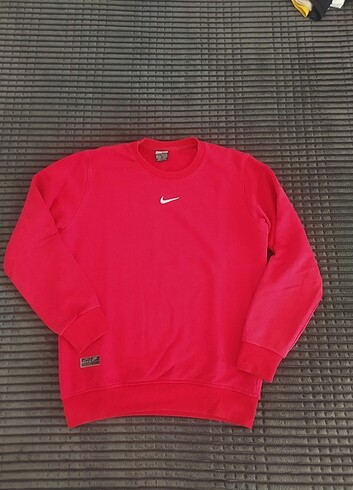 Kırmızı sweatshirt