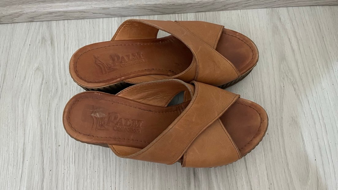 Bej Deri Dolgu Topuklu Kadın Terlik - Görsel 3