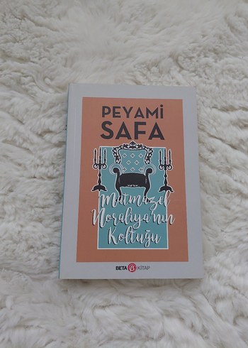 Matmazel Noralıyanın Koltuğu Romanı