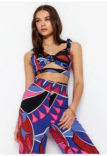 Desenli Crop